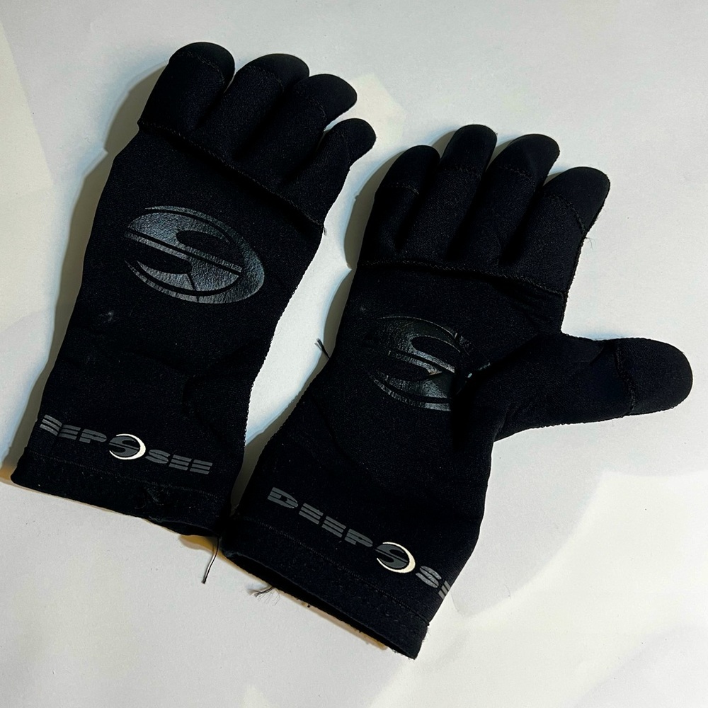 Deep See Black Scuba Gloves